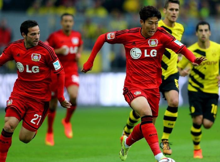 勒沃库森胜过科隆队,稳坐积分榜前列 勒沃库森胜过科隆队,稳坐积分榜前列