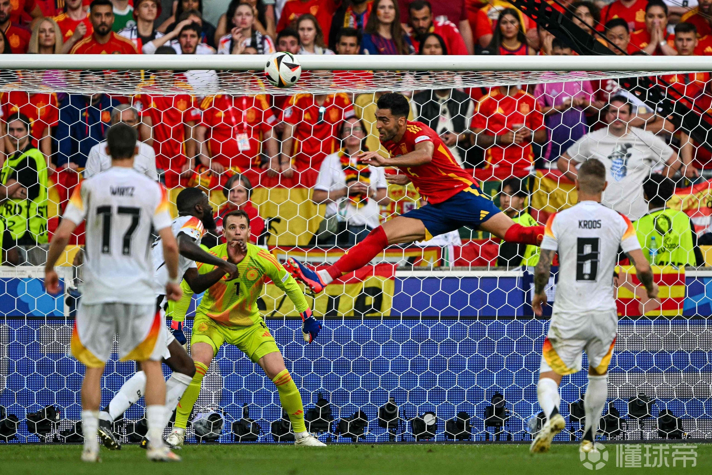 关于西班牙队神勇发挥,取得惊人胜利的信息 关于西班牙队神勇发挥,取得惊人胜利的信息