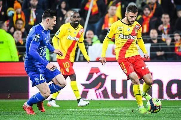 包含小牛犊大放异彩,美因茨迅速反超对手的词条 包含小牛犊大放异彩,美因茨迅速反超对手的词条