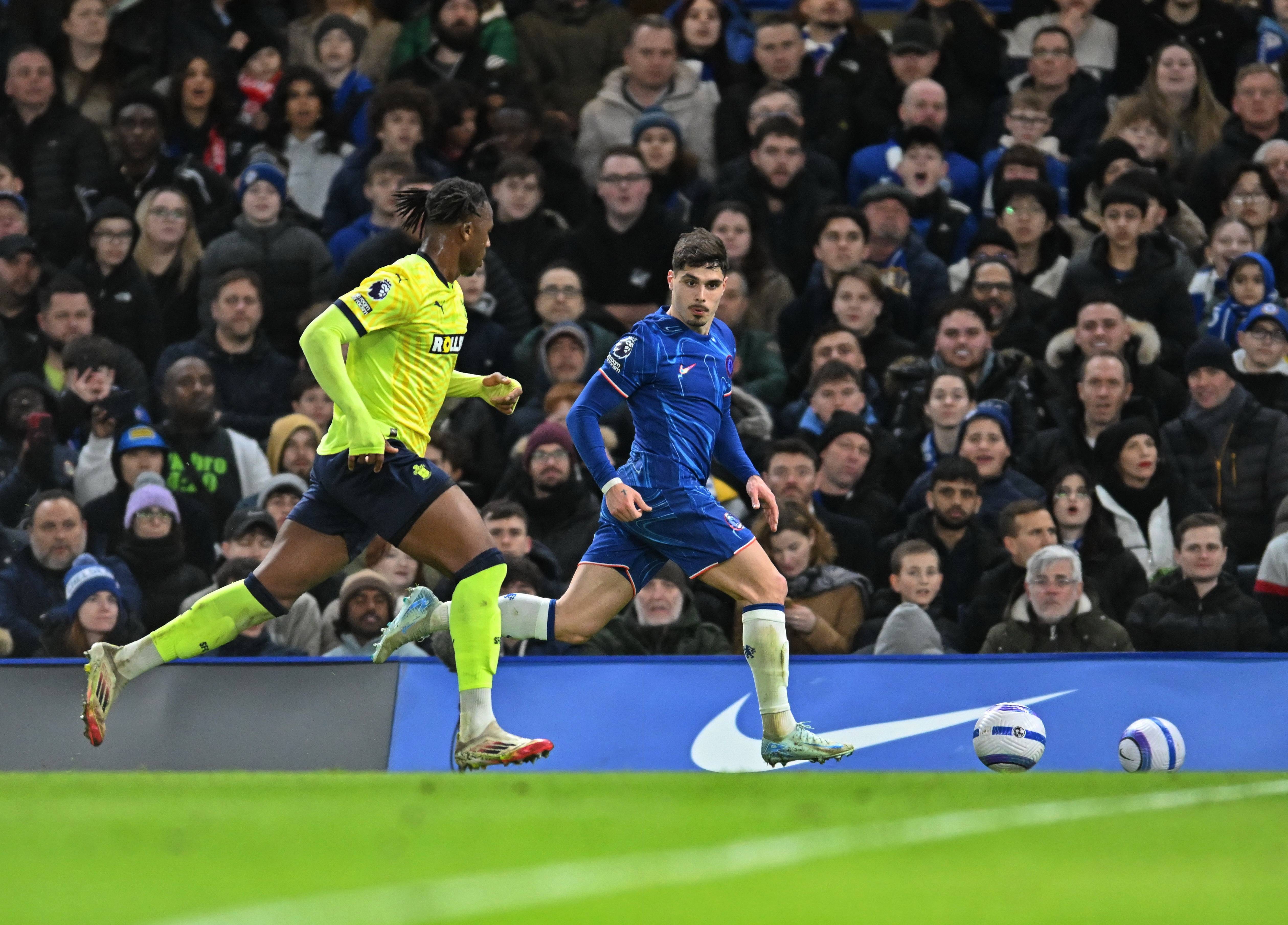 包含切尔西遭遇连败,主帅遭到质疑困扰的词条 包含切尔西遭遇连败,主帅遭到质疑困扰的词条