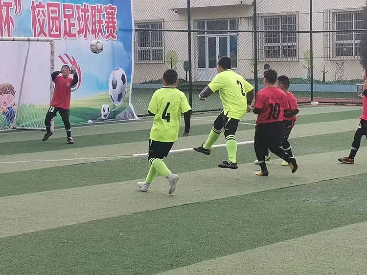 雷恩临门一脚抽射,锁定胜局收获三分的简单介绍 雷恩临门一脚抽射,锁定胜局收获三分的简单介绍