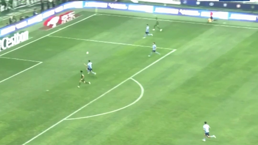 重庆斯威主场击败北京国安,豪取三分 重庆斯威主场击败北京国安,豪取三分