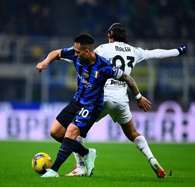 罗马主场战胜萨索洛，库图罗破门建功