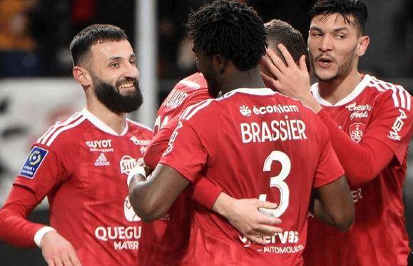 包含昂热主场击败对手,继续保持不败的词条 包含昂热主场击败对手,继续保持不败的词条