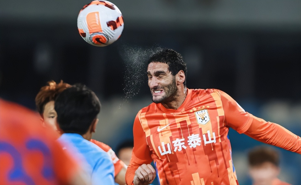 山东鲁能球员因伤退出比赛,影响中前场实力的简单介绍 山东鲁能球员因伤退出比赛,影响中前场实力的简单介绍