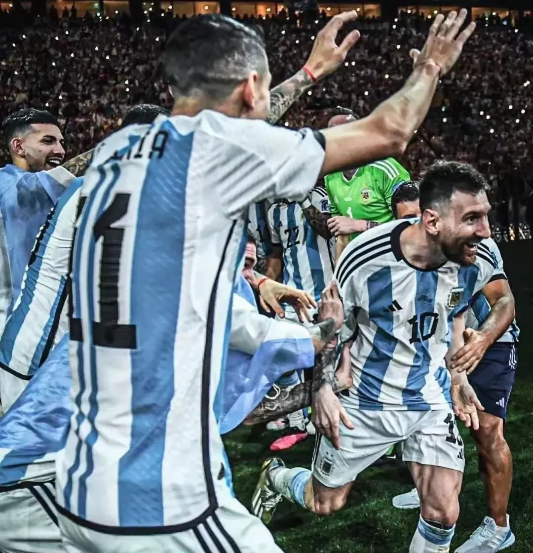 巴萨主场不敌曼城,梅西独造一球的简单介绍 巴萨主场不敌曼城,梅西独造一球的简单介绍