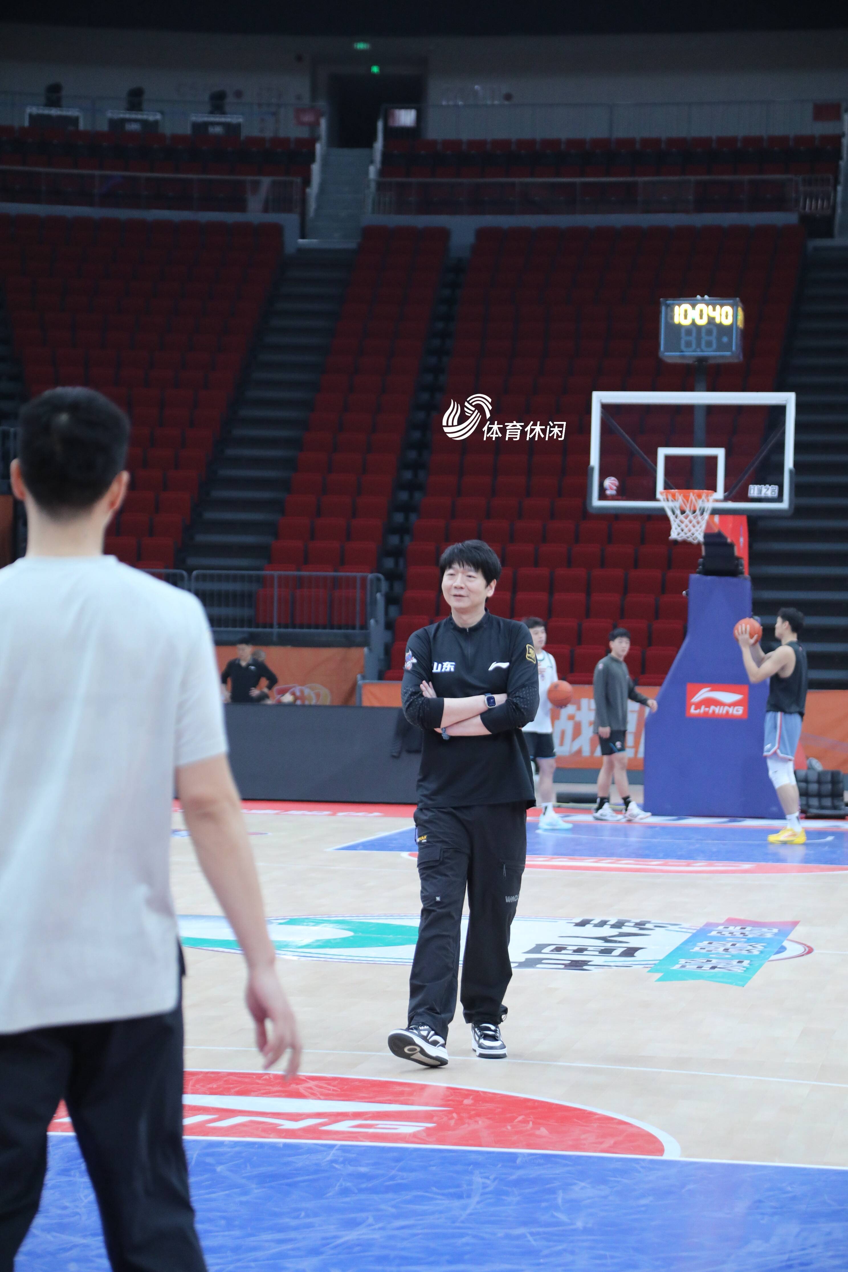 佛山队迎来上海男篮挑战,胜者将傲视群雄的简单介绍 佛山队迎来上海男篮挑战,胜者将傲视群雄的简单介绍