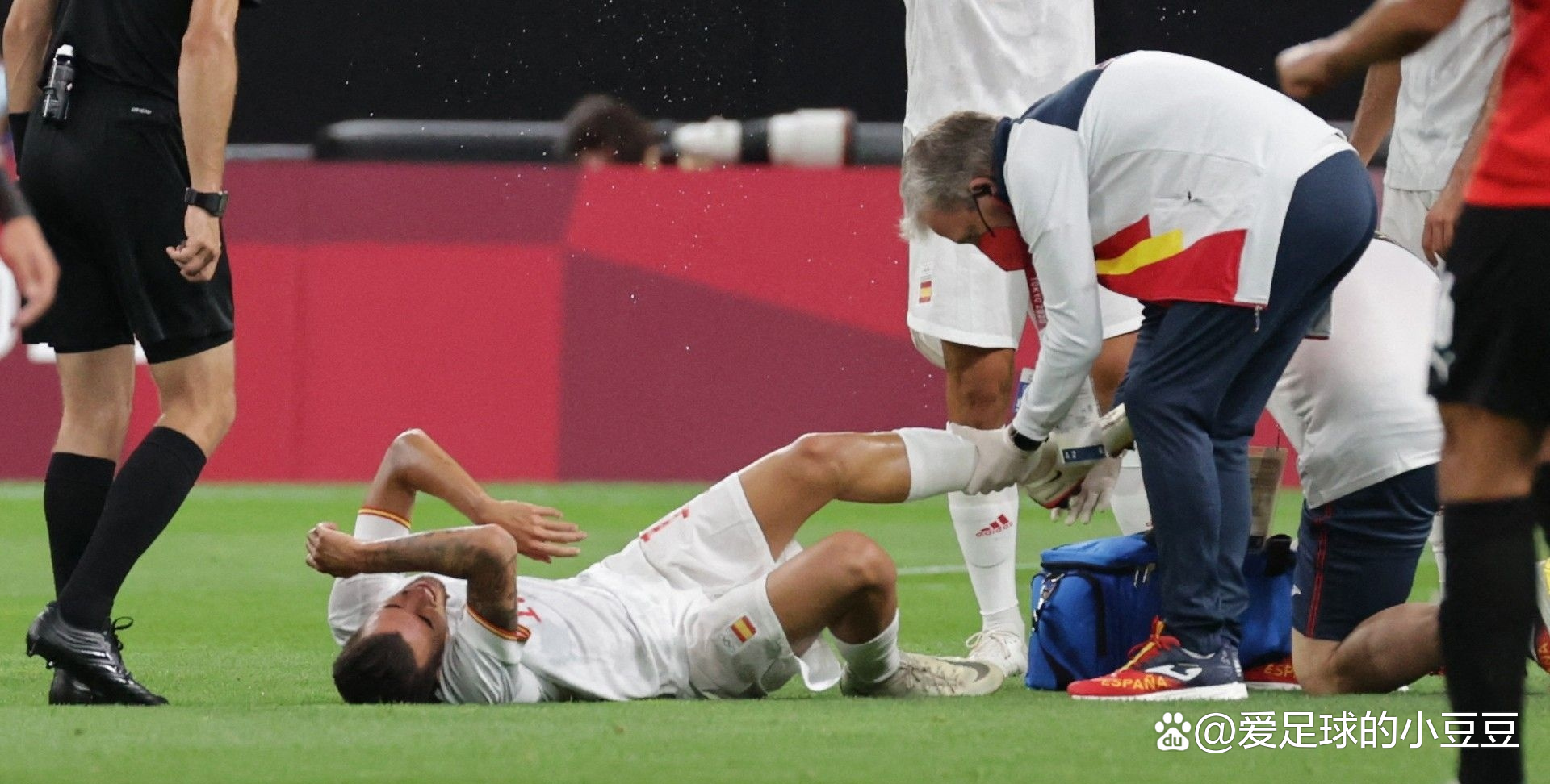 皇马左后卫伤愈复出,球队防线或再度稳固的简单介绍 皇马左后卫伤愈复出,球队防线或再度稳固的简单介绍