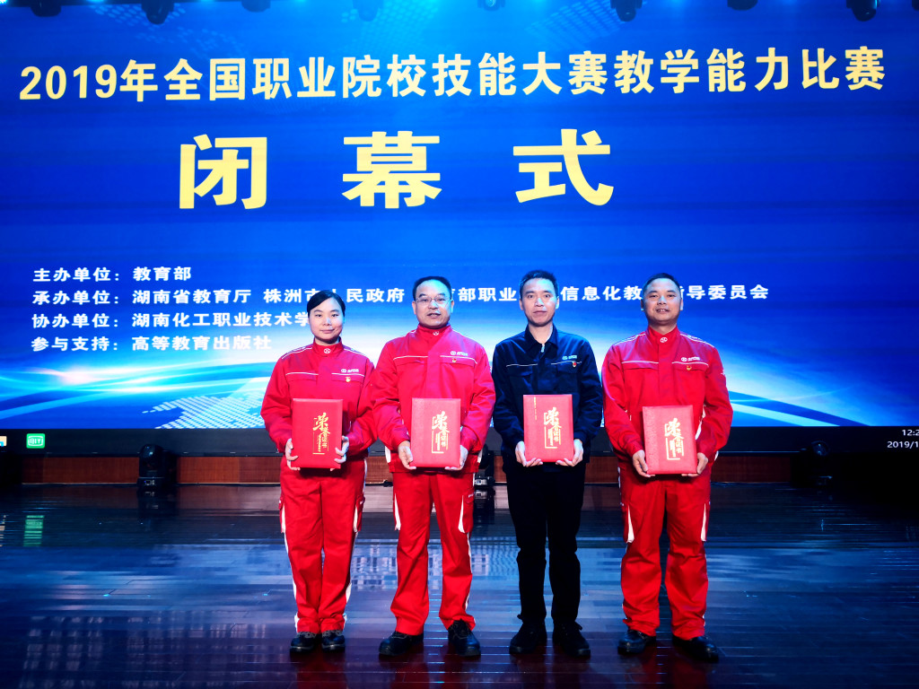 球队主教练的战术布置受到球员一致认可 球队主教练的战术布置受到球员一致认可