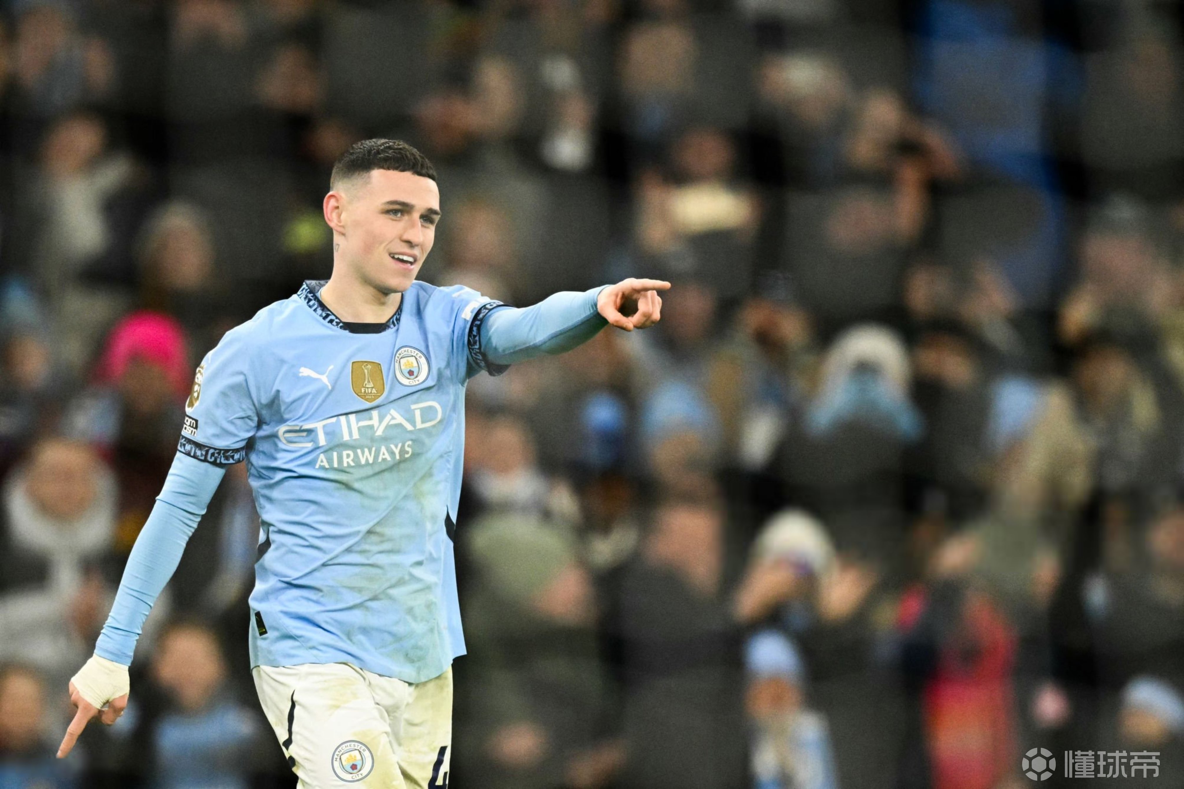 曼城后卫火力全开,助球队保持不败 曼城后卫火力全开,助球队保持不败