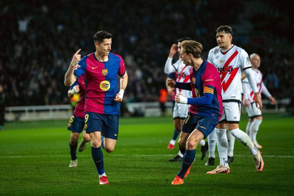 马德里双雄同日失利,西甲竞争激烈 马德里双雄同日失利,西甲竞争激烈