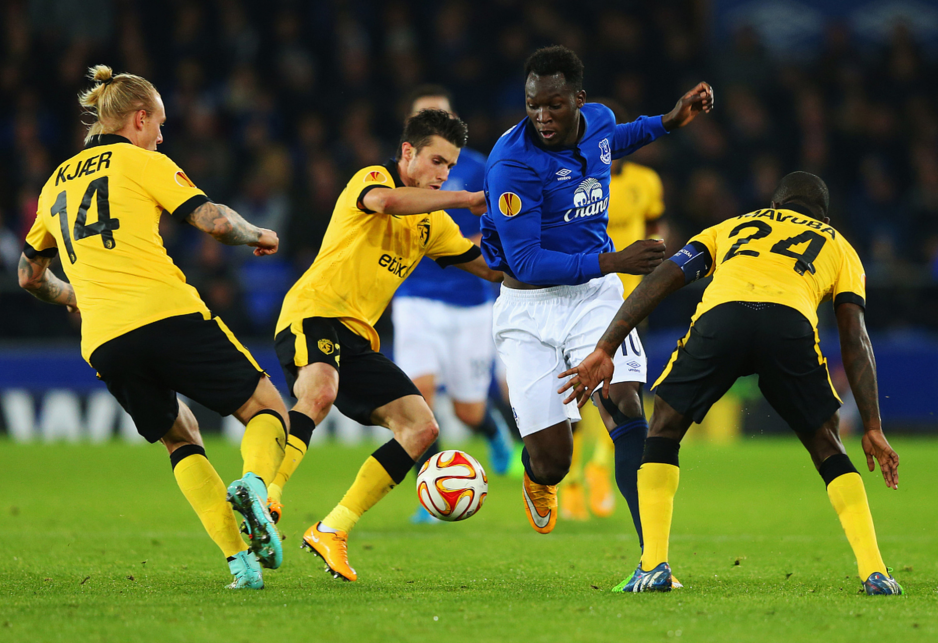 里尔备战法甲比赛,主队全员备战 里尔备战法甲比赛,主队全员备战