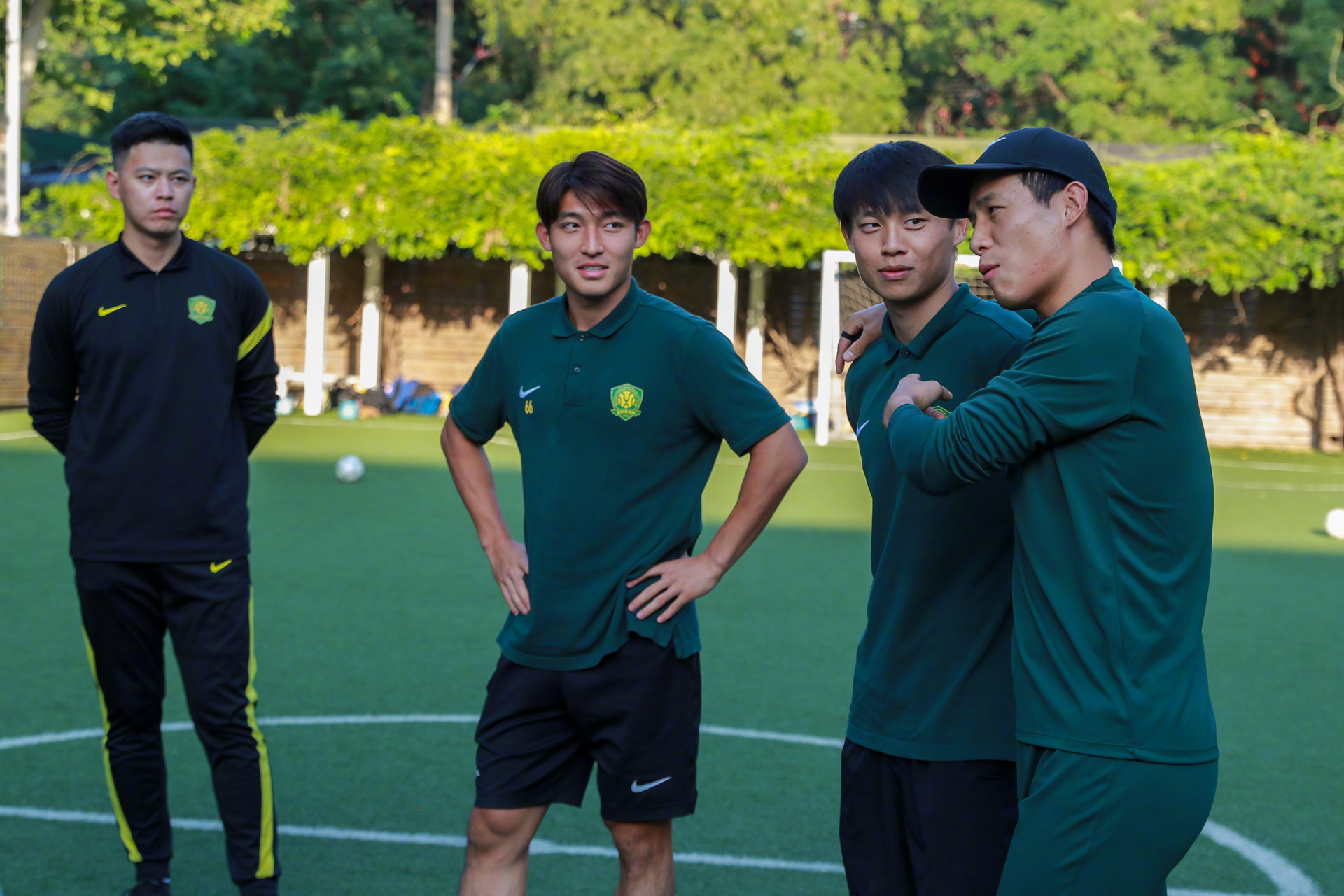 球队教练组展现出色指导能力 球队教练组展现出色指导能力