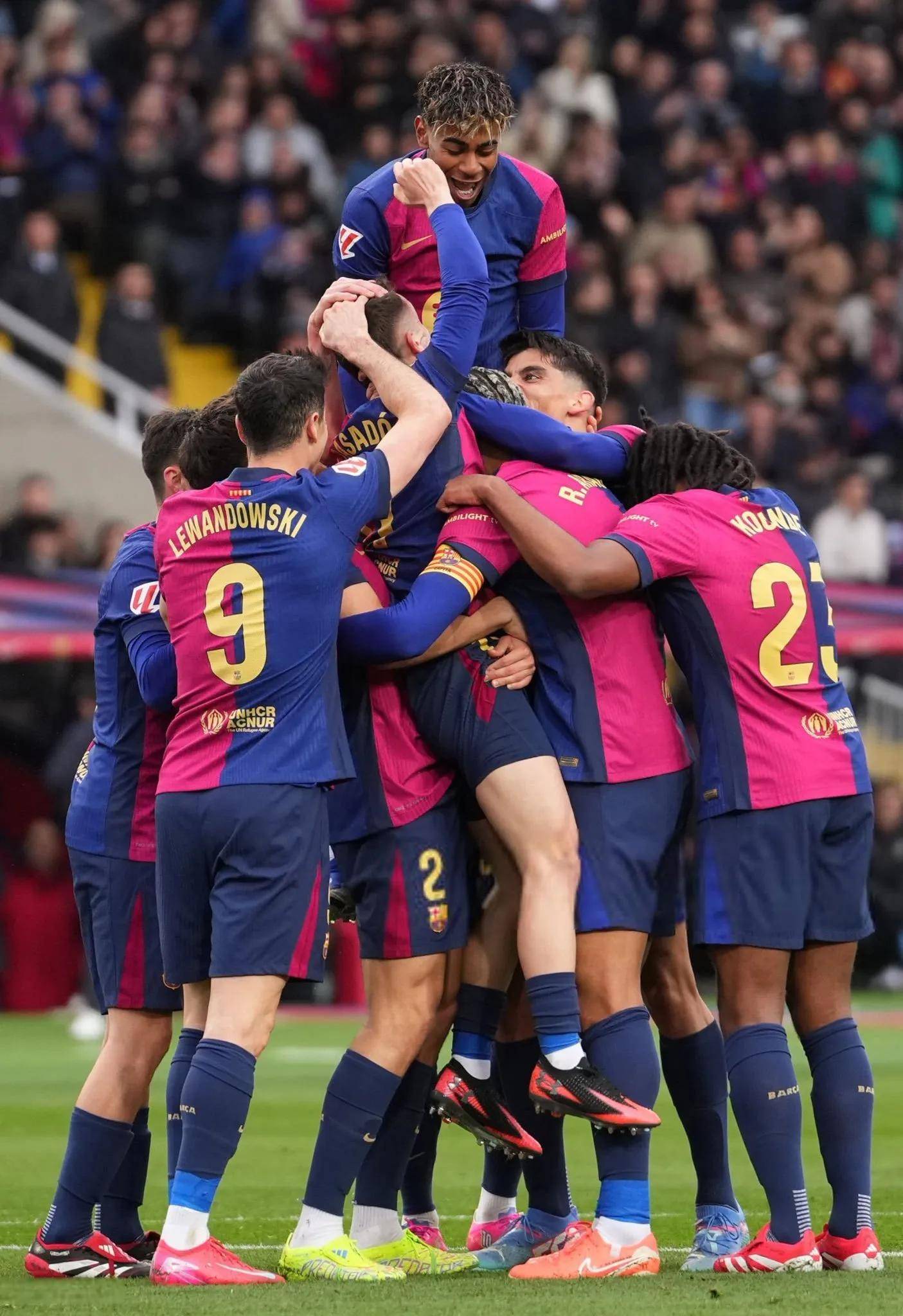 曼联逆转获胜,实现一波三折 曼联逆转获胜,实现一波三折