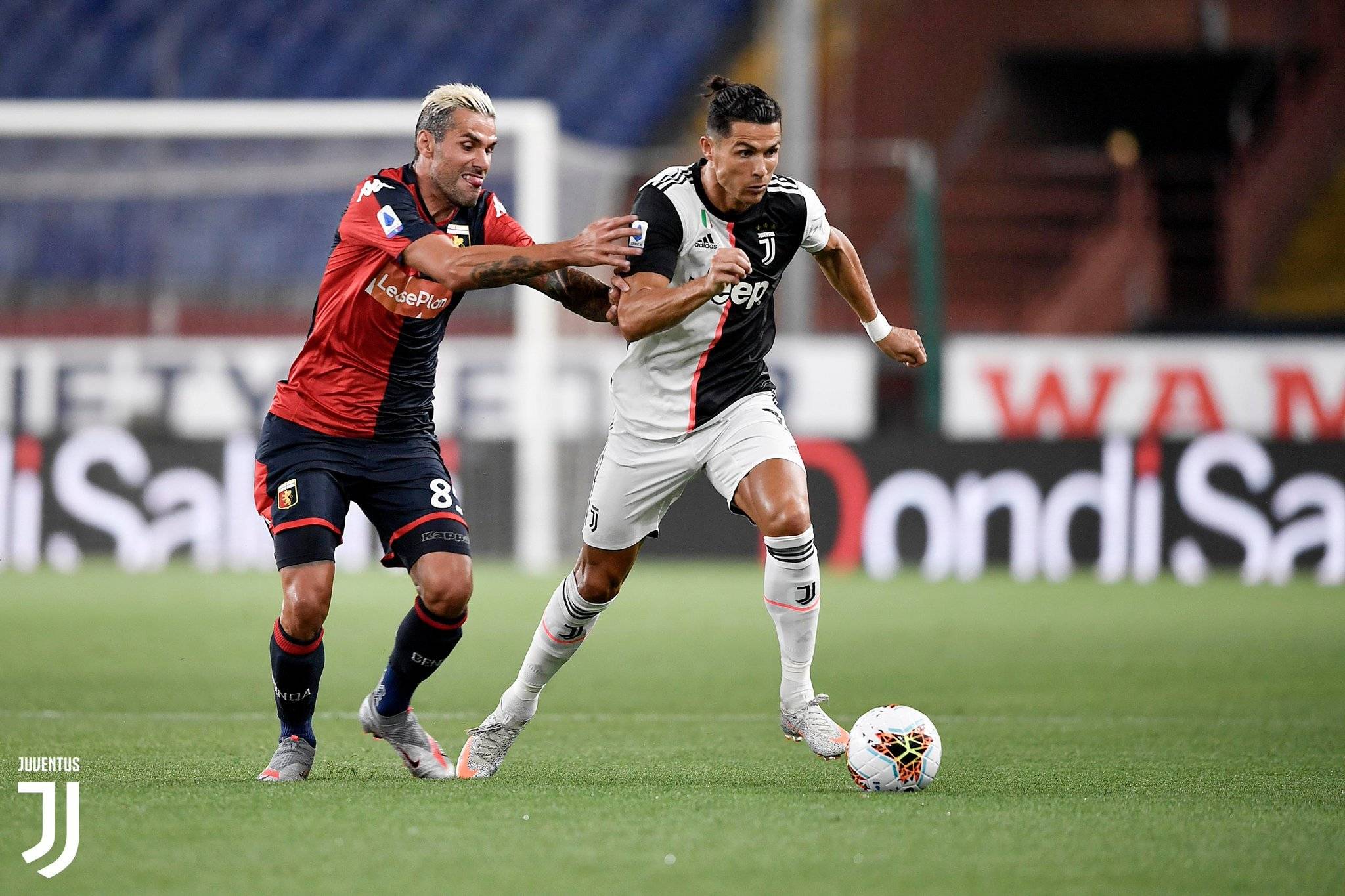 尤文图斯惊险取胜迭戈·科斯塔伤残的简单介绍 尤文图斯惊险取胜迭戈·科斯塔伤残的简单介绍