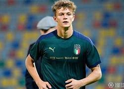 意甲新星面临考验，卡尔洛莫宁或成支柱