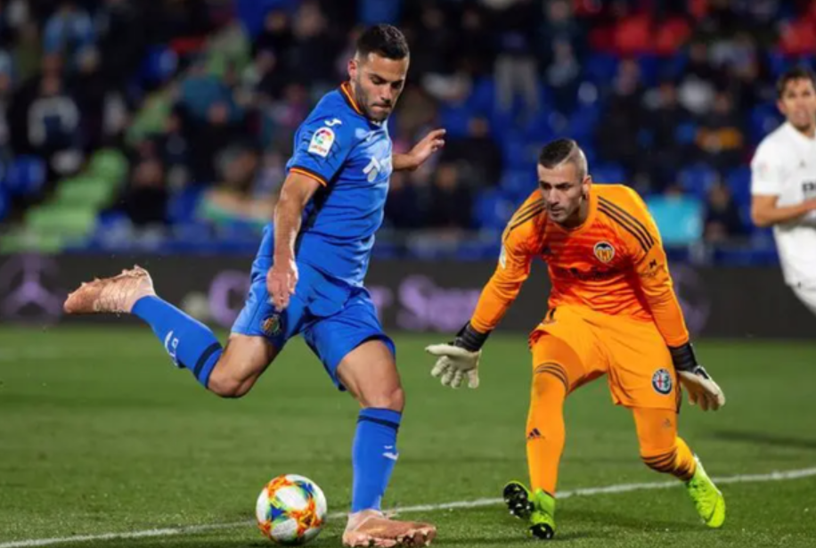 包含比利亚雷亚尔遭遇逆转,惨失胜机的词条 包含比利亚雷亚尔遭遇逆转,惨失胜机的词条