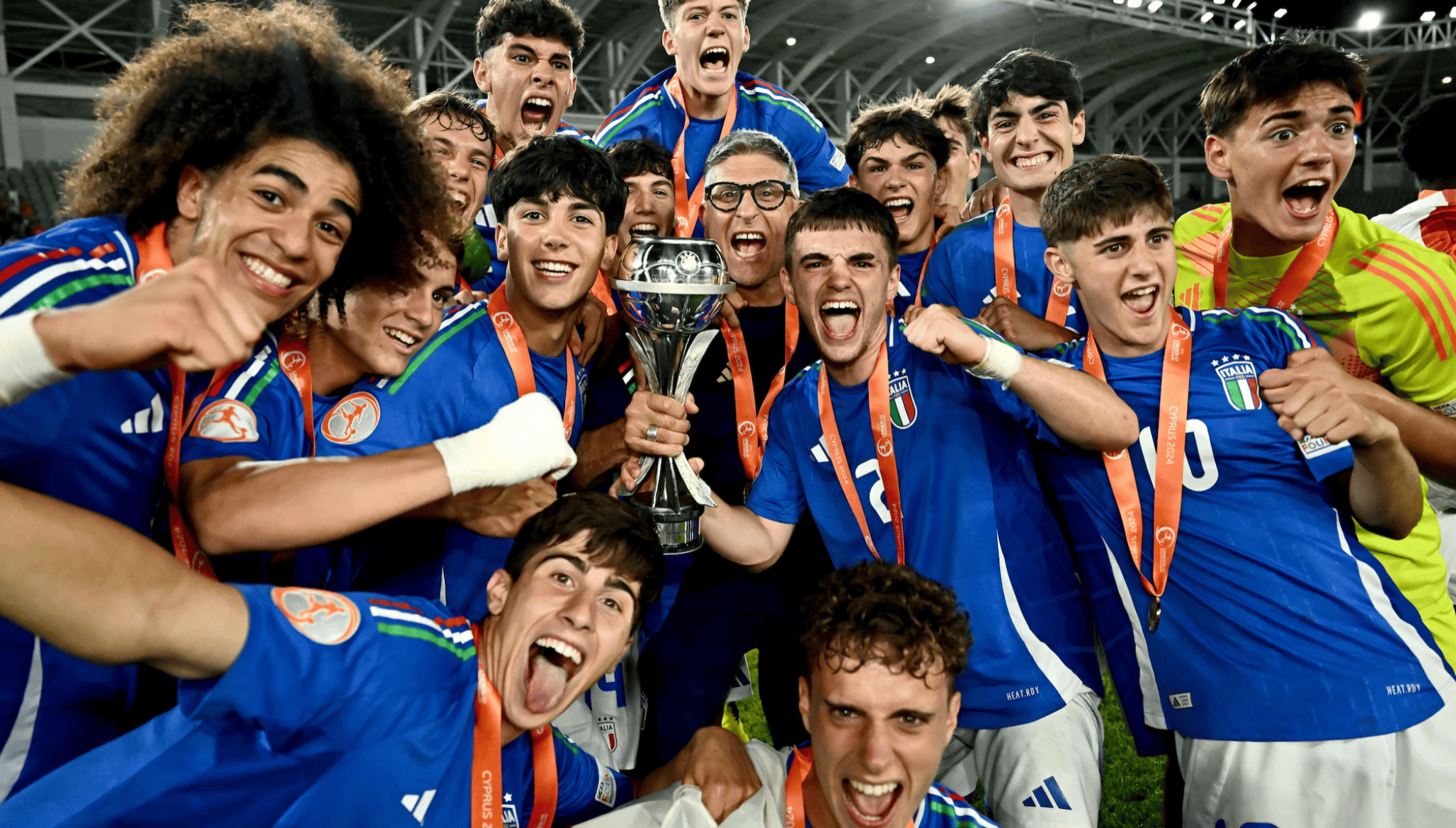 法国队逆袭乌拉圭，挺进欧洲杯强