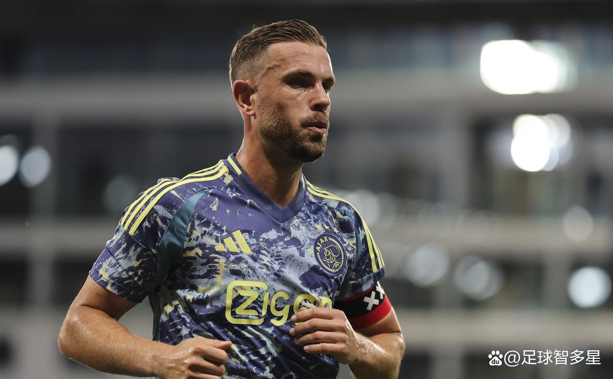 阿贾克斯取得惊险胜利,成功晋级下一轮 阿贾克斯取得惊险胜利,成功晋级下一轮