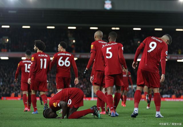 罗马客场战平热那亚，争夺欧战资格