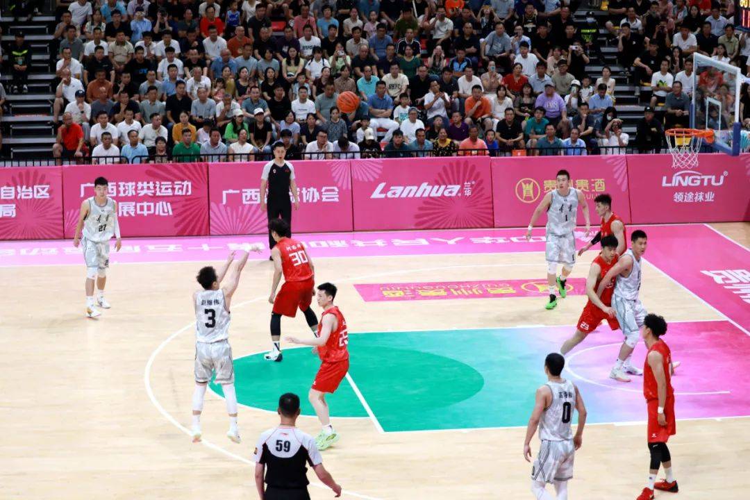 球队连胜,积极备战下一场比赛 球队连胜,积极备战下一场比赛