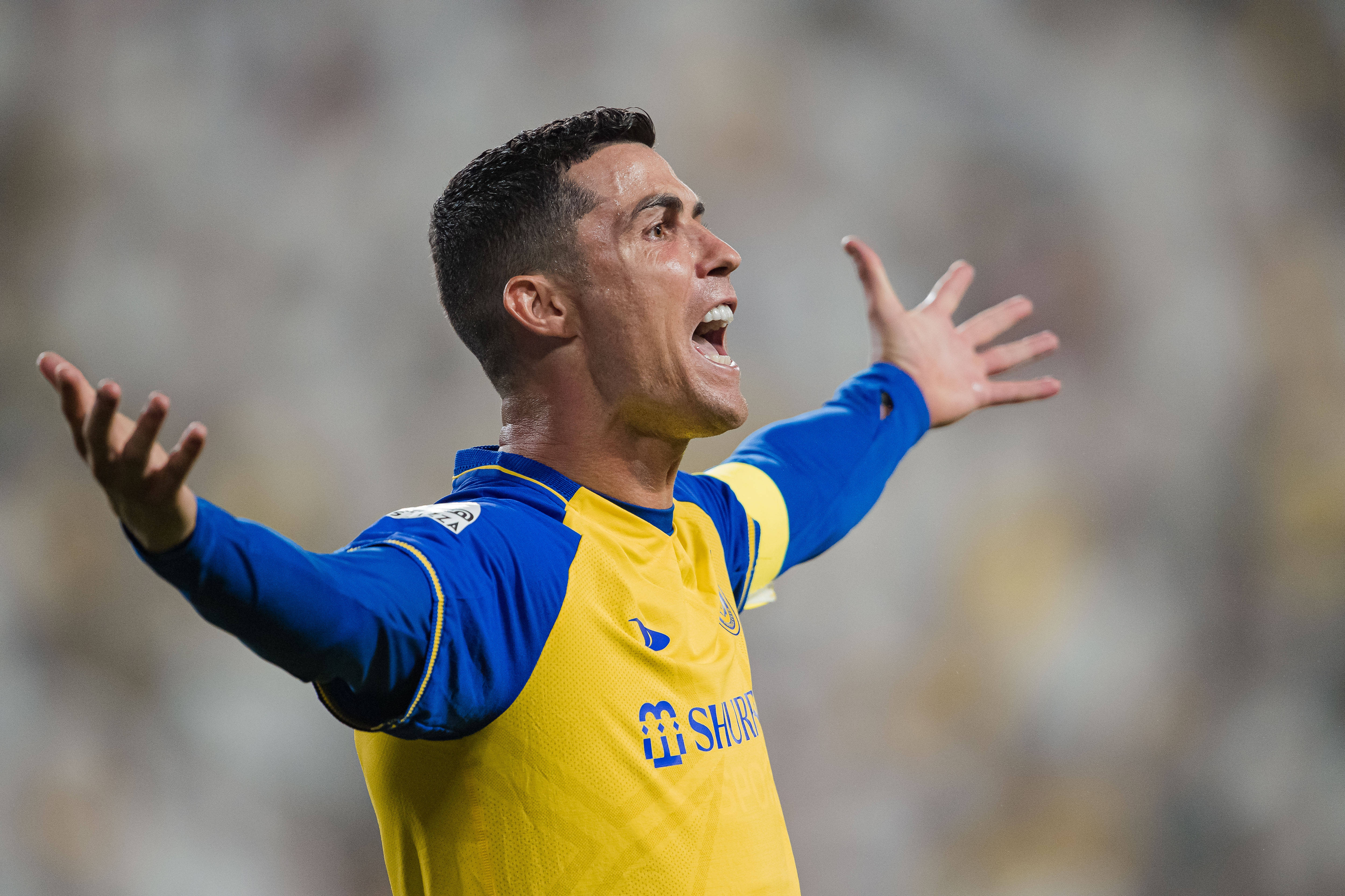 足球场上一幕幕扣人心弦的瞬间，球员实力有目共睹