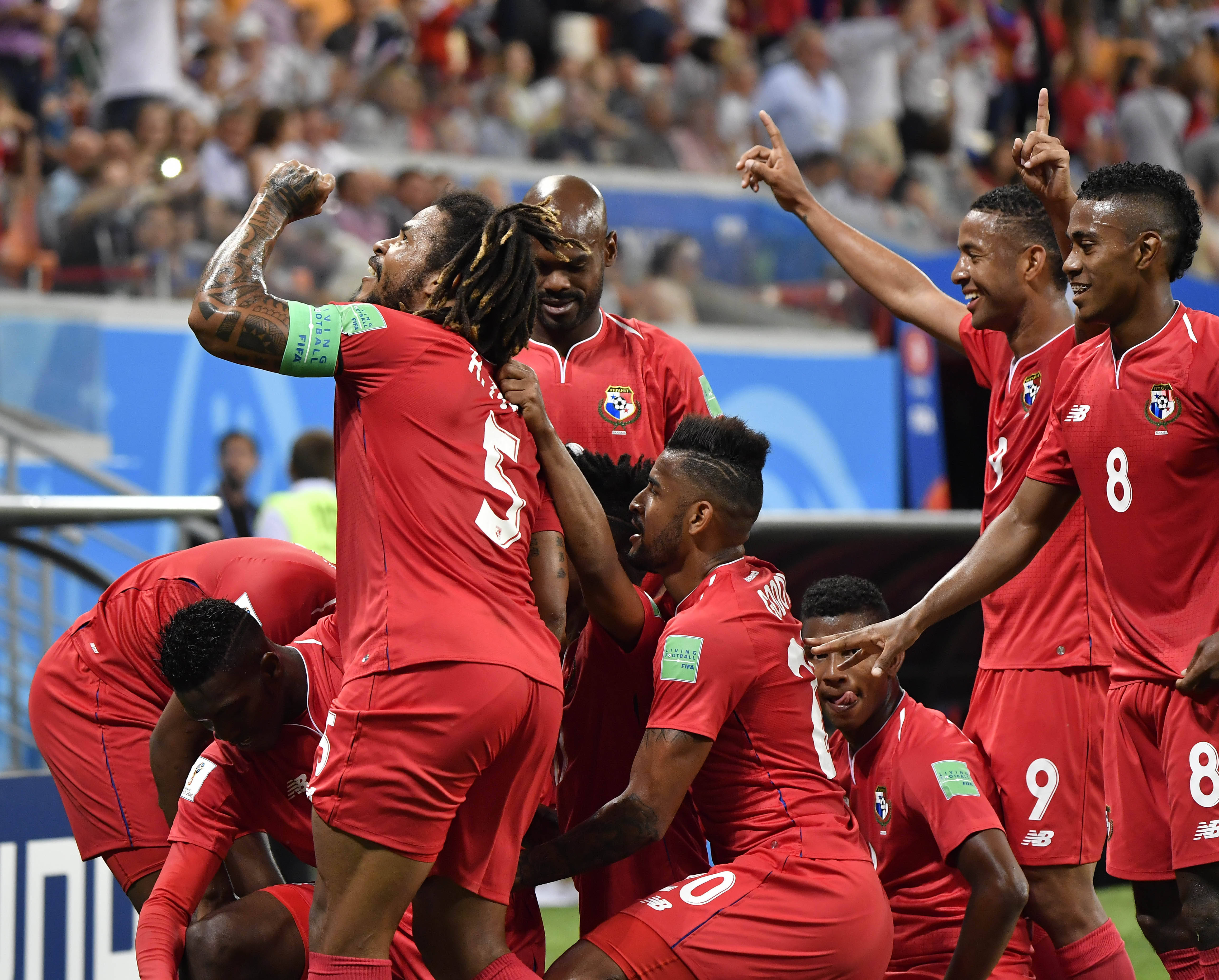 里昂球队与梅斯队展开对决,双方握手言和的简单介绍 里昂球队与梅斯队展开对决,双方握手言和的简单介绍