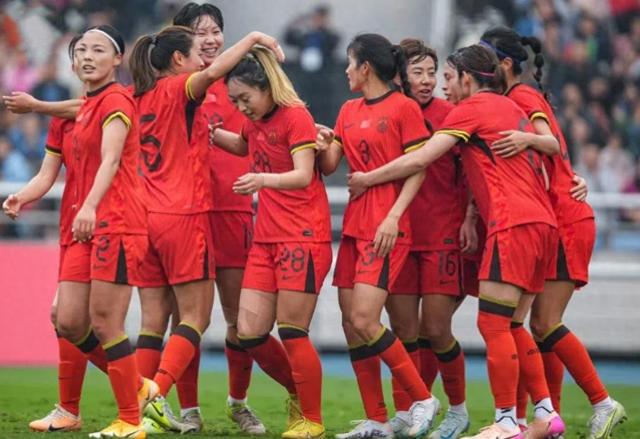 中国国家女足在比赛中展示出色团结拼搏 中国国家女足在比赛中展示出色团结拼搏