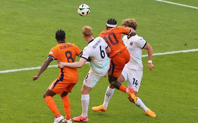 荷兰不敌奥地利,失去晋级欧洲杯的机会 荷兰不敌奥地利,失去晋级欧洲杯的机会