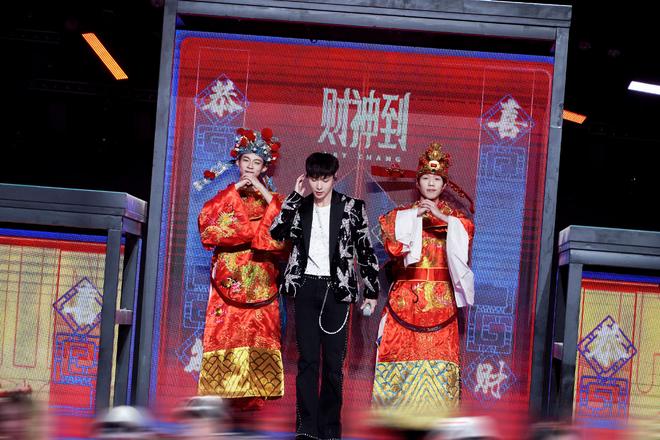 爆款比赛开启，各国运动员齐聚一堂