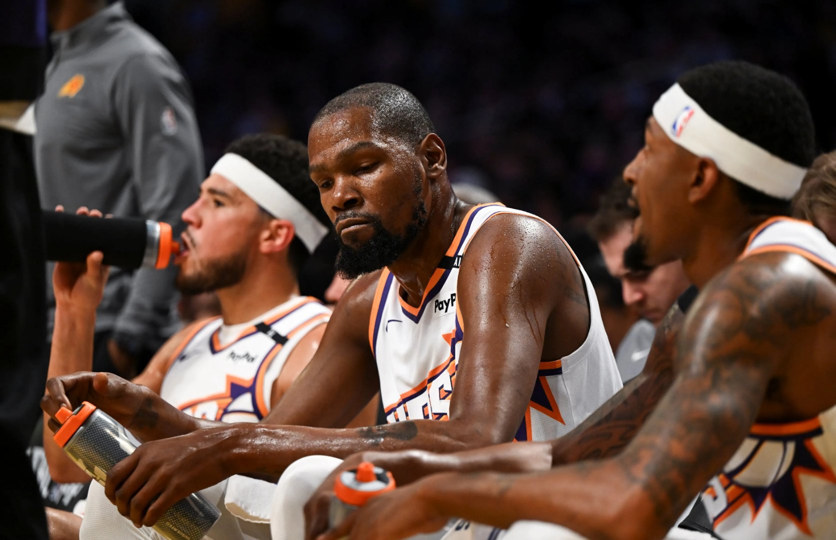 小牛队新援表现抢眼,期待带领球队冲击季后赛 小牛队新援表现抢眼,期待带领球队冲击季后赛