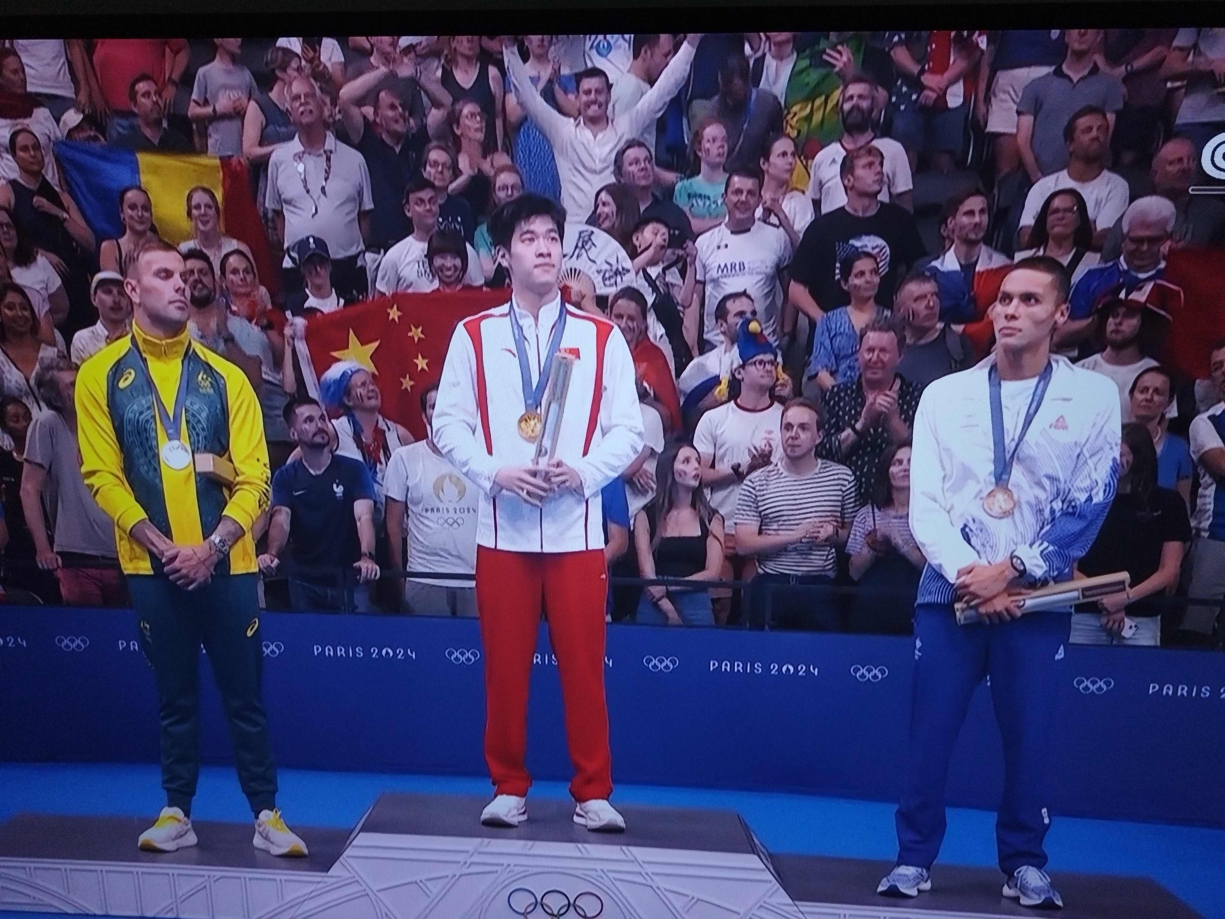 包含青年运动员登顶领奖台,传递正能量的词条 包含青年运动员登顶领奖台,传递正能量的词条