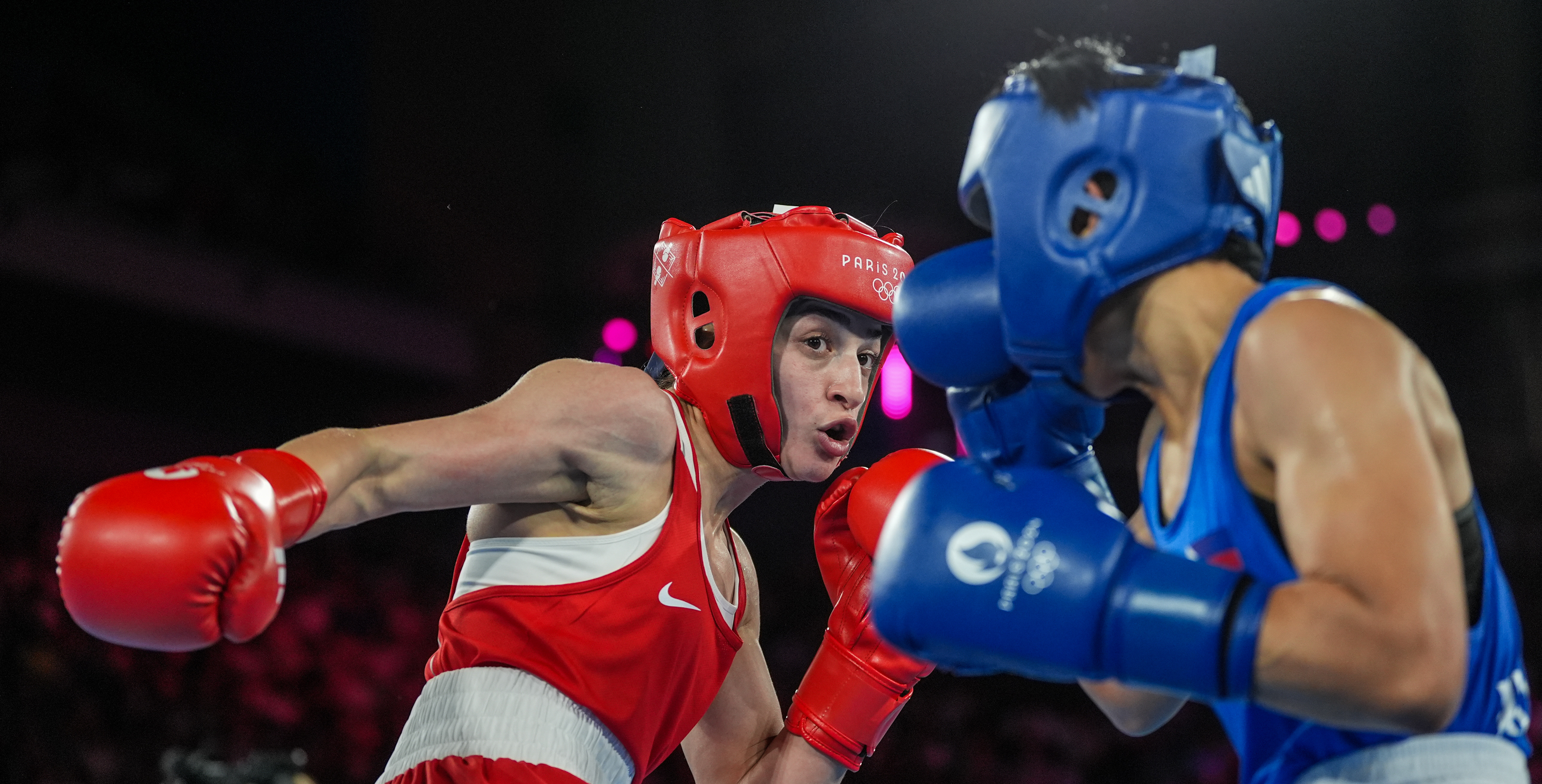 意大利女子拳击选手实力超群，轻松过关