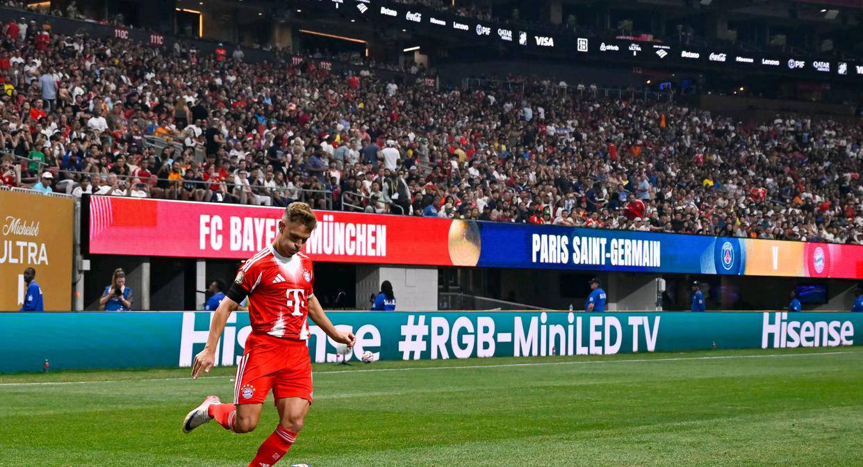 拜仁主力扭伤无缘比赛，球队士气受挫的简单介绍