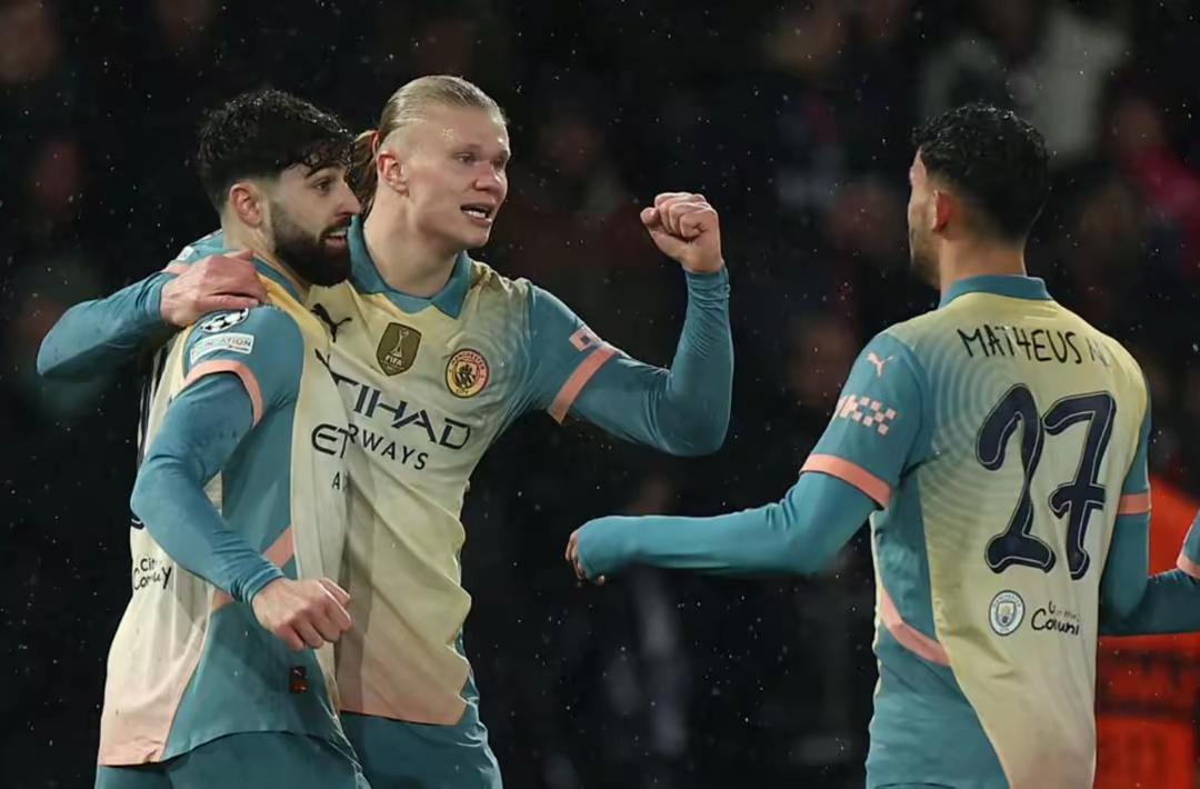 欧国杯强队遭遇逆转失利,晋级形势岌岌可危 欧国杯强队遭遇逆转失利,晋级形势岌岌可危