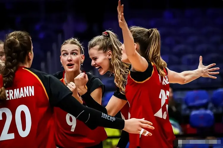 柏林联队客场大捷,球队信心倍增为接下来的比赛做准备 柏林联队客场大捷,球队信心倍增为接下来的比赛做准备