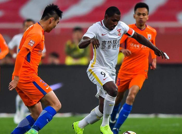 河南建业客场力克权健，期待一场胜利