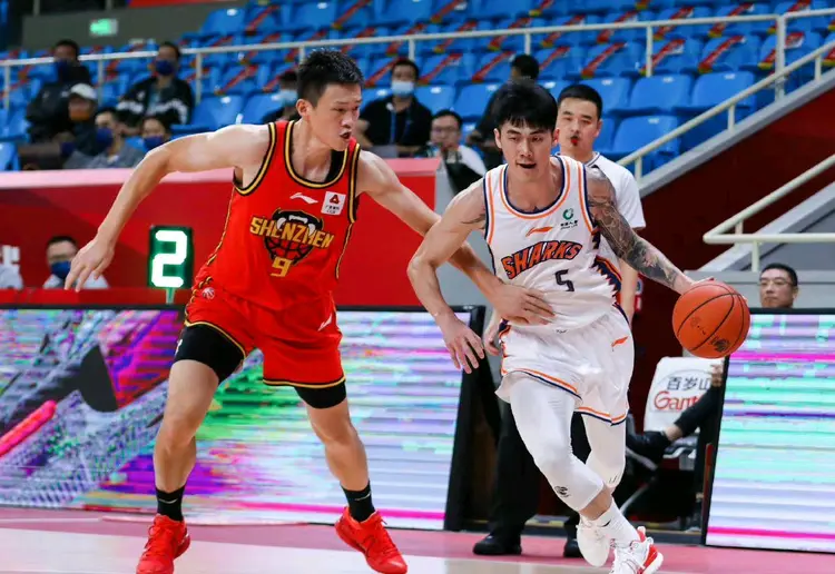 接连遭遇强敌，球队连胜智取四分