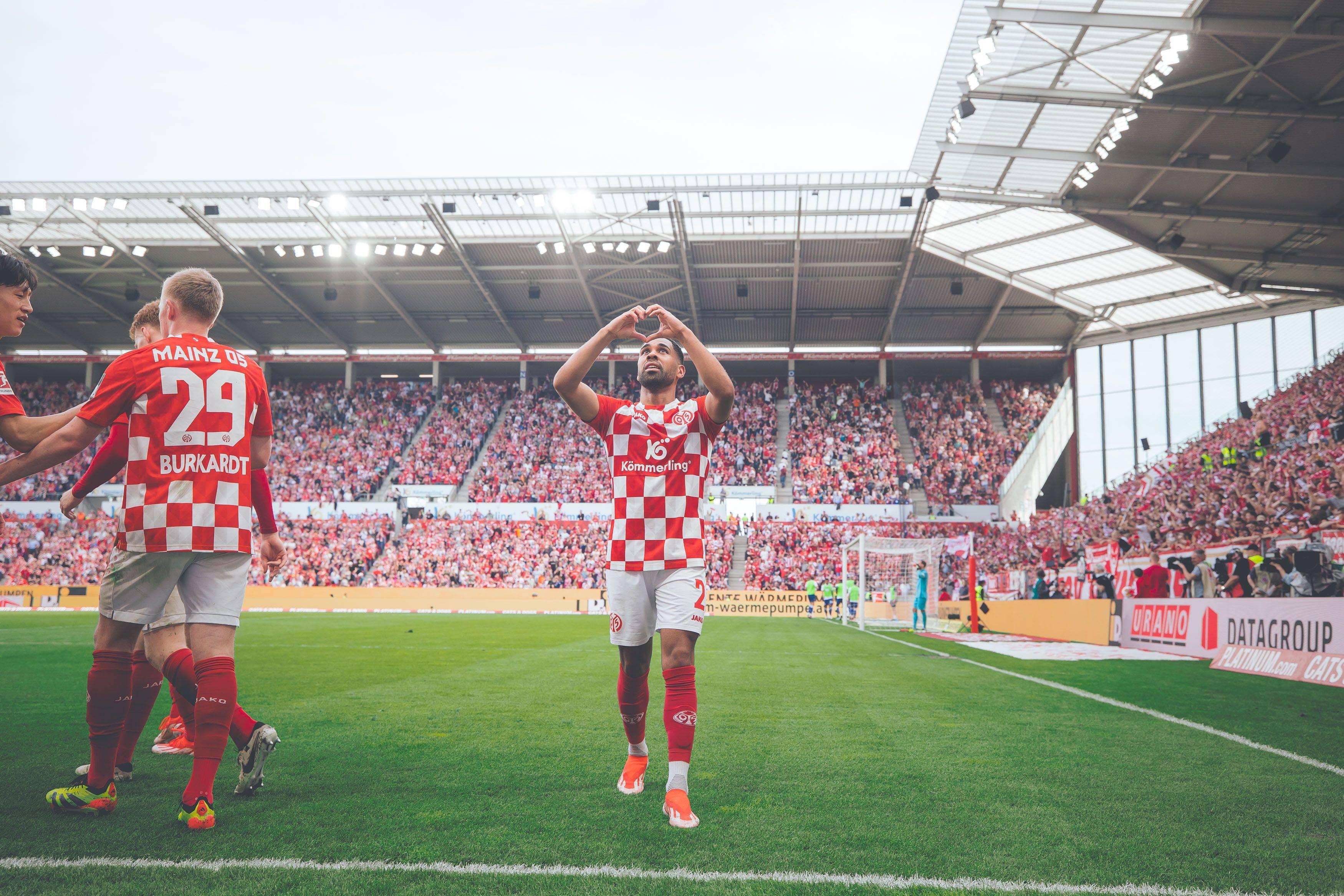 关于美因茨队员表现出色,期待保级成功的信息 关于美因茨队员表现出色,期待保级成功的信息