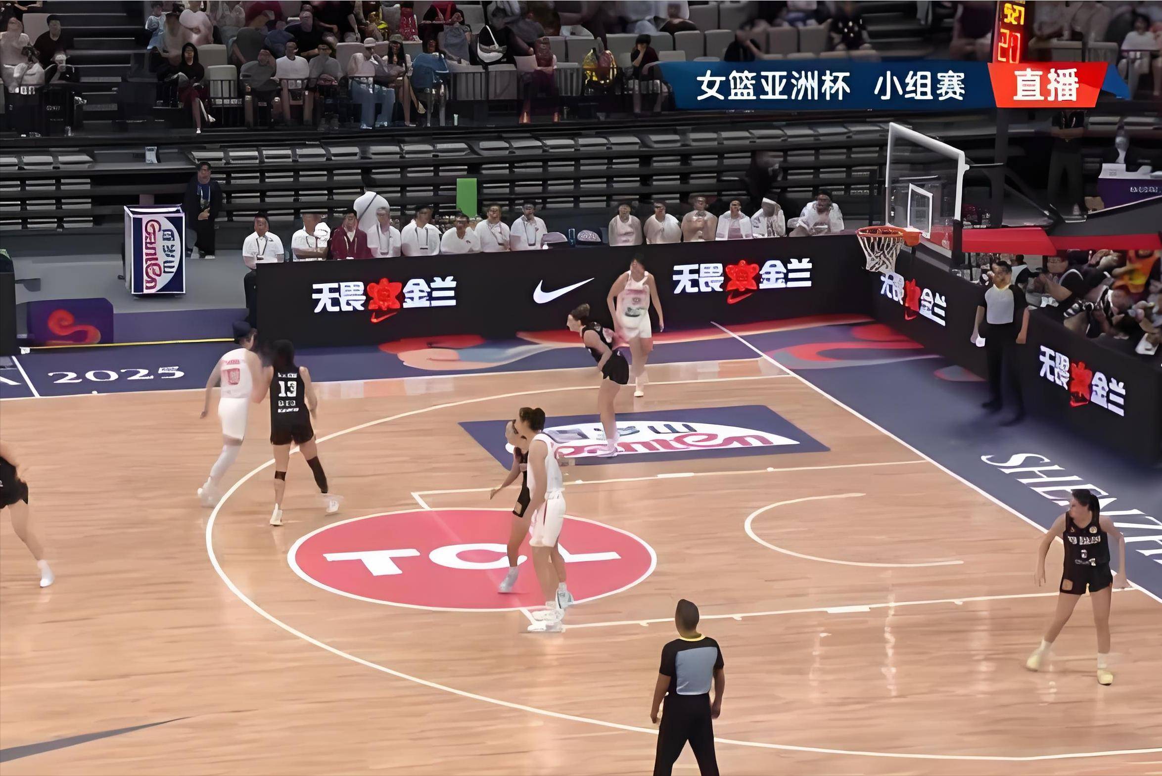 北极洲女篮精英联赛半决赛精彩纷呈，高潮迭起