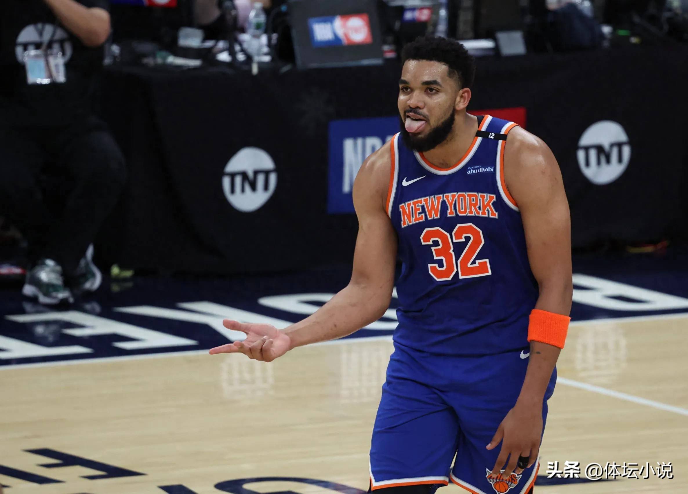 包含人遭尼克斯逆转,西蒙斯独砍分的词条 包含人遭尼克斯逆转,西蒙斯独砍分的词条