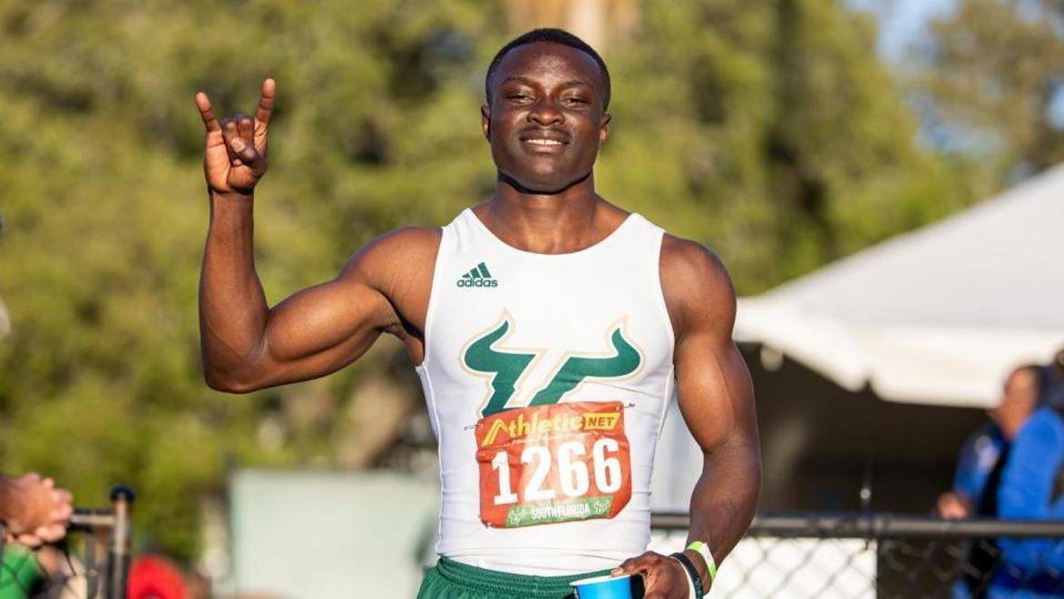 苏里南选手在比赛中展现实力 苏里南选手在比赛中展现实力