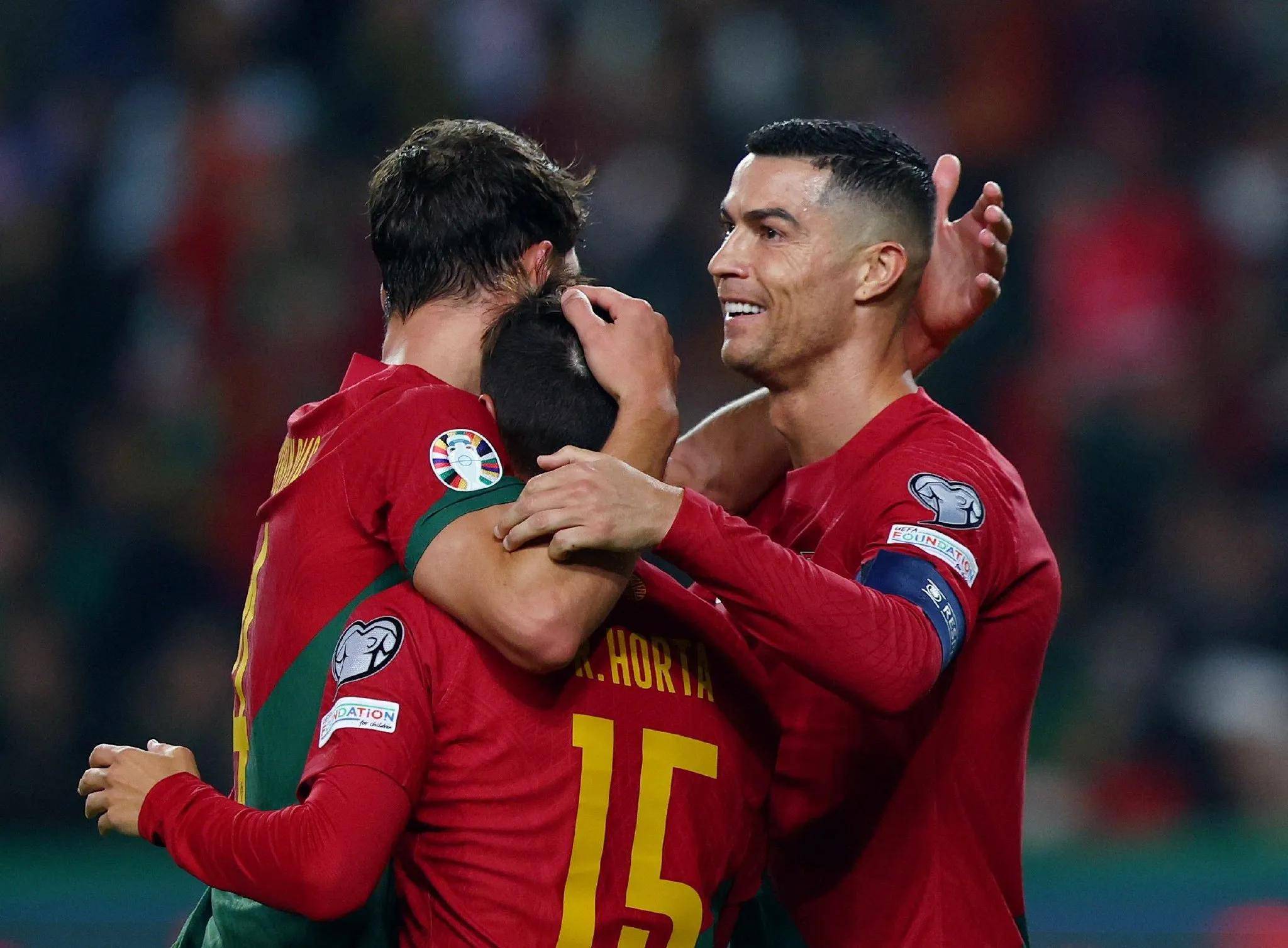 波兰大胜西班牙,成功晋级欧国联四强的简单介绍 波兰大胜西班牙,成功晋级欧国联四强的简单介绍