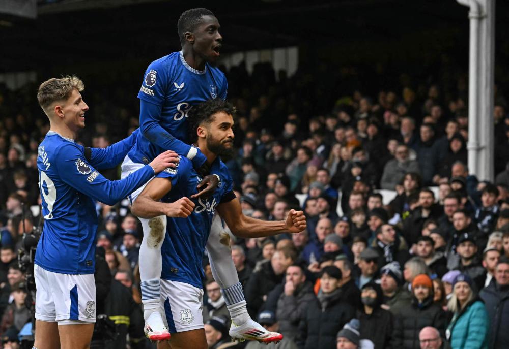 热刺客场告捷埃弗顿,积分榜再次攀升 热刺客场告捷埃弗顿,积分榜再次攀升