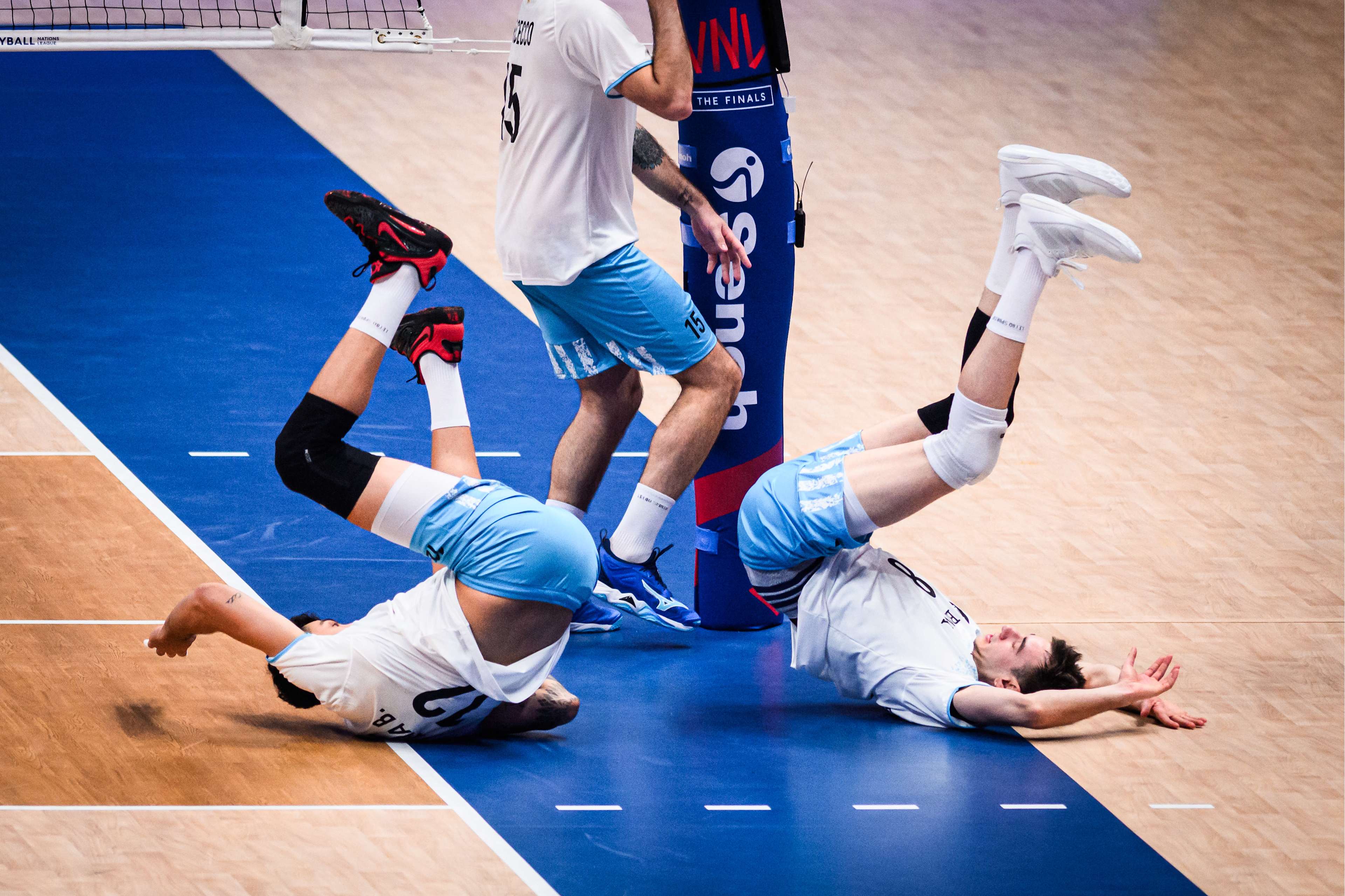 斯洛文尼亚队力挫强敌夺得冠军之席