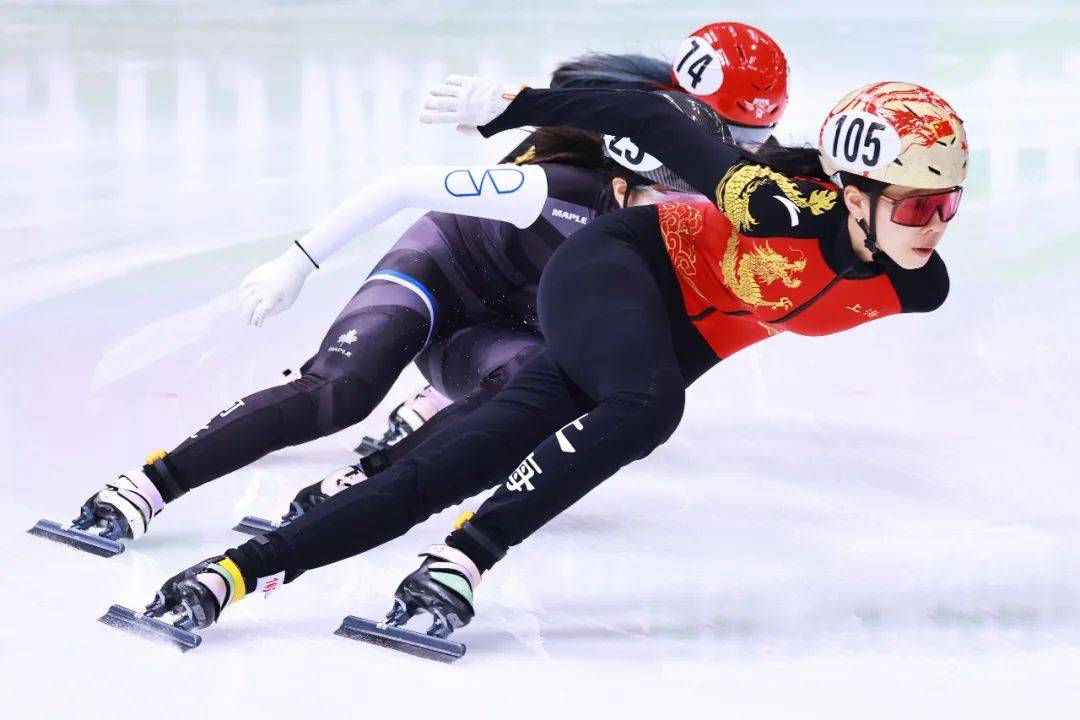 开云体育在线-短道速滑选手突破自己，获得好成绩