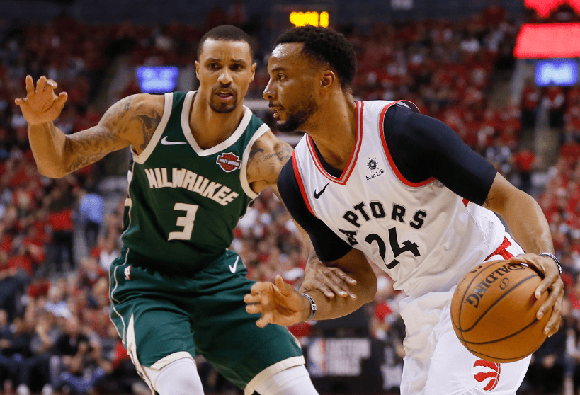 猛龙不敌雄鹿,失去东部榜首位置 猛龙不敌雄鹿,失去东部榜首位置