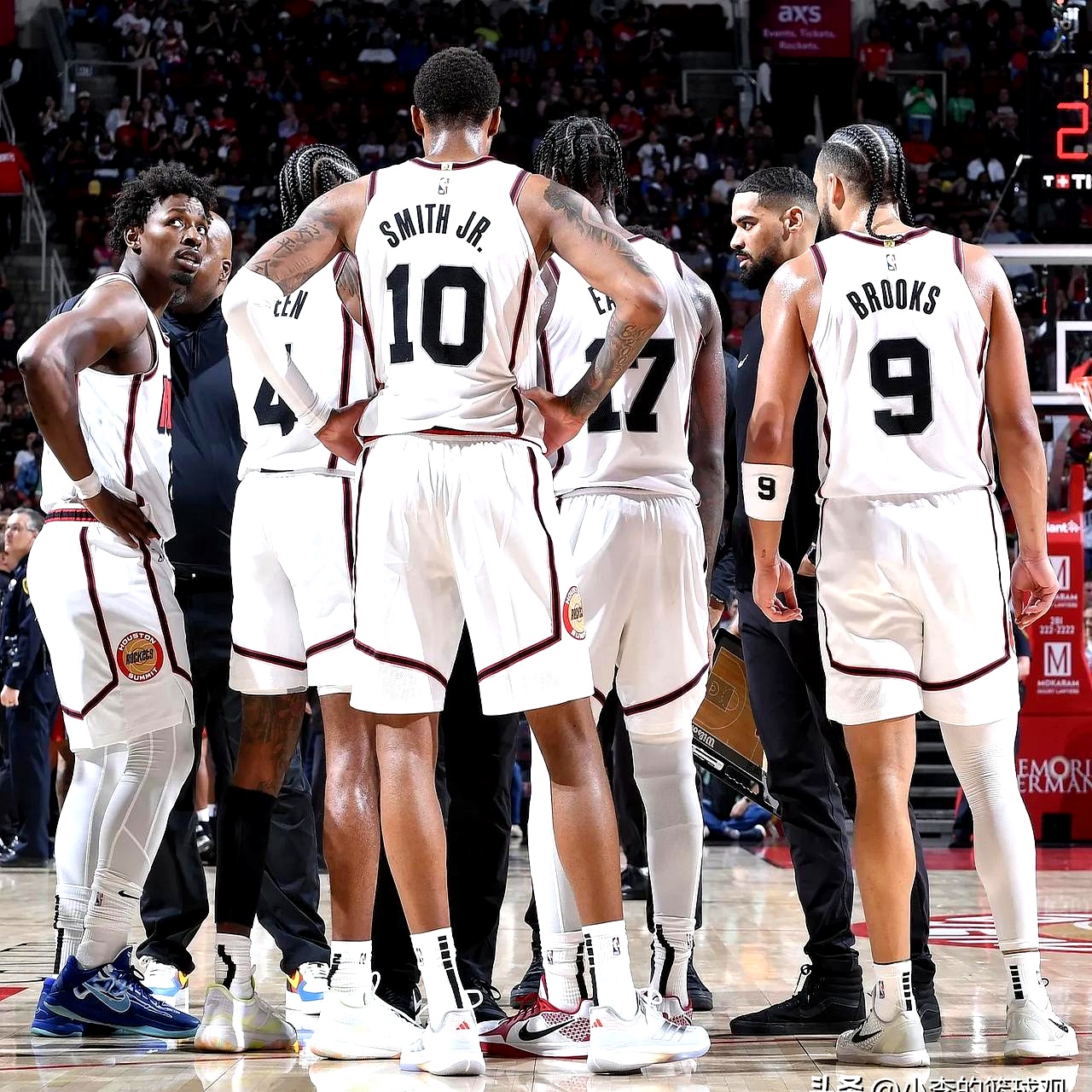 火箭队主场惨败于掘金 火箭队主场惨败于掘金