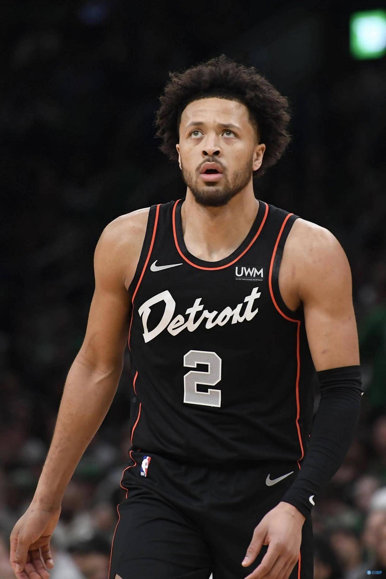 雄鹿继续领跑东部,实力强劲 雄鹿继续领跑东部,实力强劲