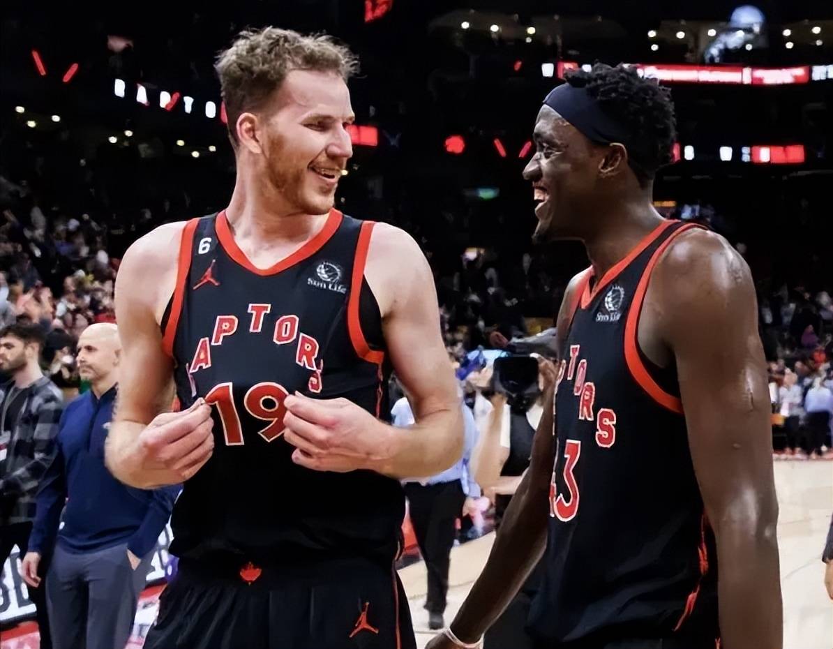 猛龙主场大胜步行者,连撵瘟疫神打出另类丰果双杀! 猛龙主场大胜步行者,连撵瘟疫神打出另类丰果双杀!